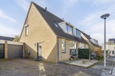 Mozartstraat 8, 3223 TL, Hellevoetsluis
