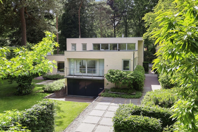 Burg. Roosmale Nepveulaan 16, 7313 EZ, Apeldoorn